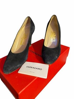 Salvatore Ferragamo Navy Blue Suede Pumps - Size 9B - w/ Box